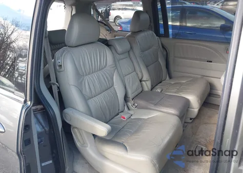 2008 Honda Odyssey Touring z USA, uszkodzony, nr VIN 5FNRL38948B112218